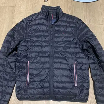 TOMMY HILFIGER 블랙 다운 자켓