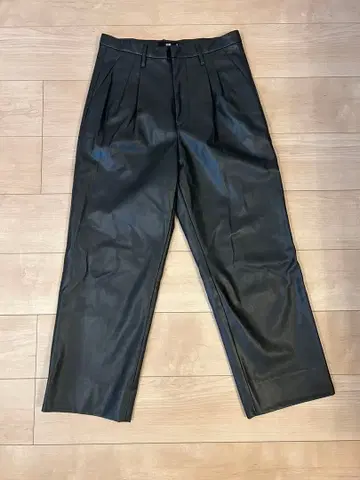 [컨디션 최상] HARE 블랙 가죽 팬츠