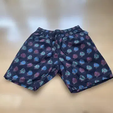 gym master 컬러풀 동물 패턴 숏팬츠