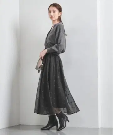 UNITED ARROWS 블랙 플레어 스커트