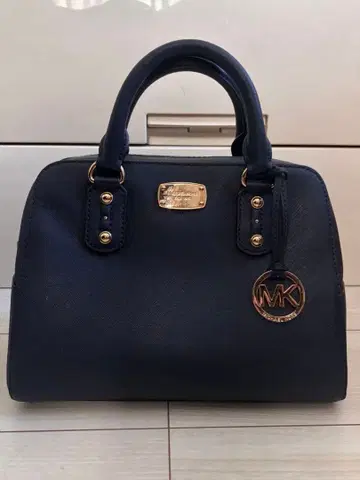 마이클 코어스 네이비 핸드백