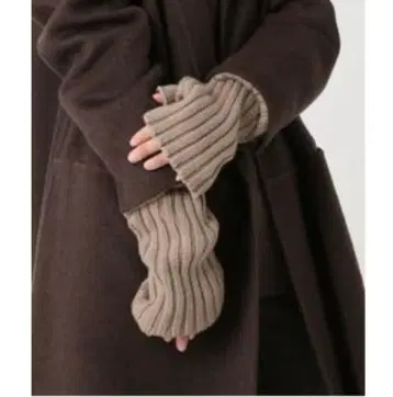 두 번째 클래스 암워머 컬러 브라운B