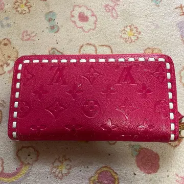 핑크 가죽 장지갑 로고 엠보싱 가공