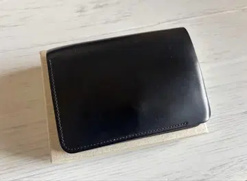 forme short wallet 코도반 블랙