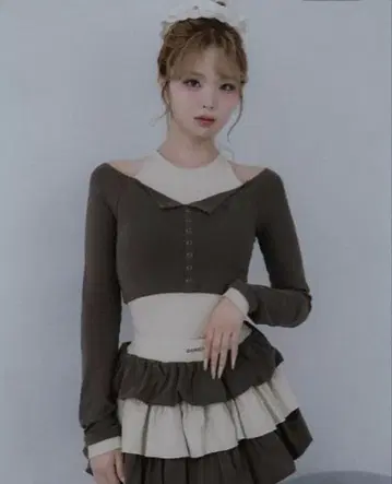 미사용 새상품 Darich 다리치 오프숄더 레이어드 리브 상의