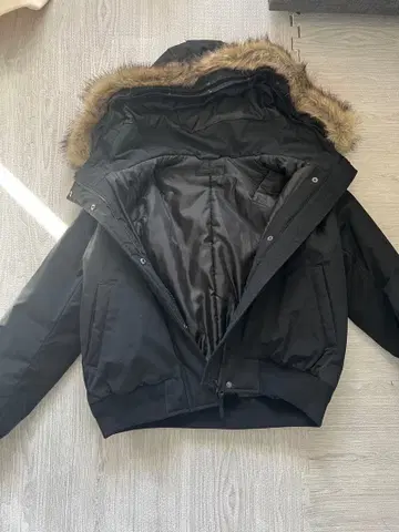 올드 유니클로 블랙 다운 퍼 자켓