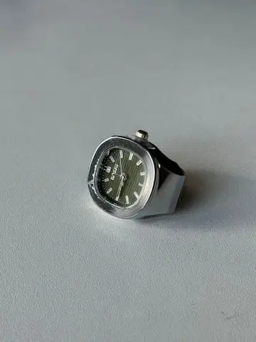 Bozhirings NAUTILUS RING / SILVER GREEN