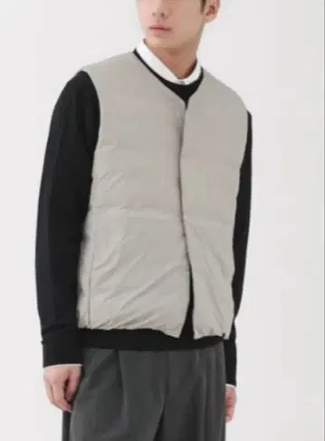 무인 신사 경량 다운 포켓 부착 노카라 베스트 라이트 그레이