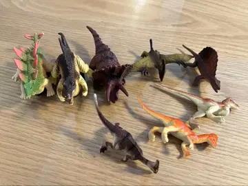 공룡 피규어 8개 세트 컬러풀