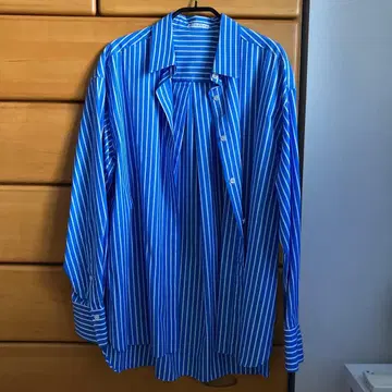 ESTNATION 블루 화이트 스트라이프 긴팔 셔츠