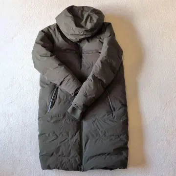 룰루레몬 올리브 그린 다운 자켓