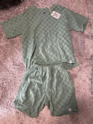 미사용 새상품 CALEE 그린 체크 무늬 반팔