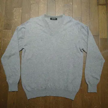 퓨어 캐시미어 100% V넥 니트 베이지 계열 L