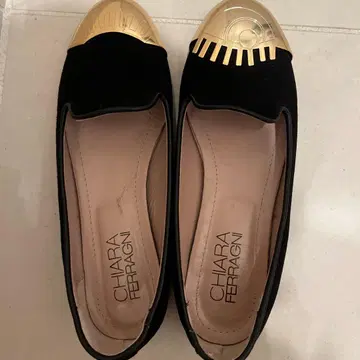 CHIARA FERRAGNI 블랙 플랫슈즈 35