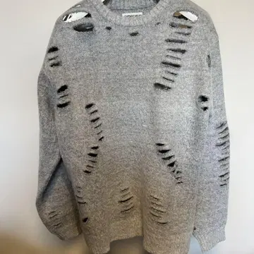 CAPTAIN'S HELM 데미지 니트 스웨터 그레이