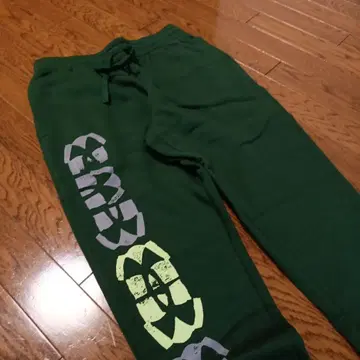 [ 미사용 새상품 ] 트레이닝 팬츠 XL 다크 그린 로고 프린트