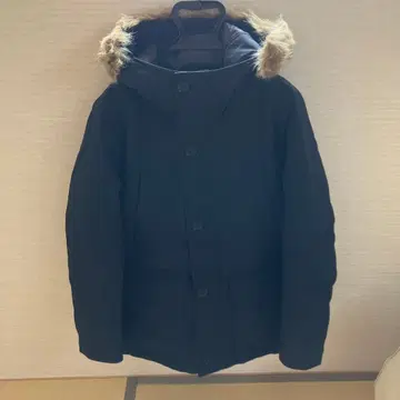 유니클로 울트라웜 하이브리드 다운 코트 M 사이즈 새상품급