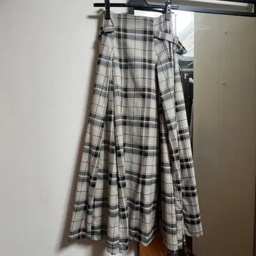 체크 박스 플리츠 스커트