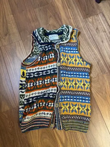 인버아란 니트 베스트