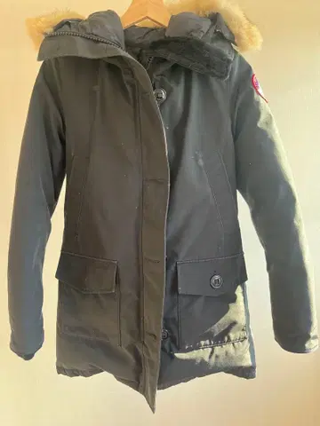 CANADA GOOSE 블랙 다운 자켓 WM