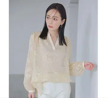 anuaans 스키퍼 넥 펄 블라우스