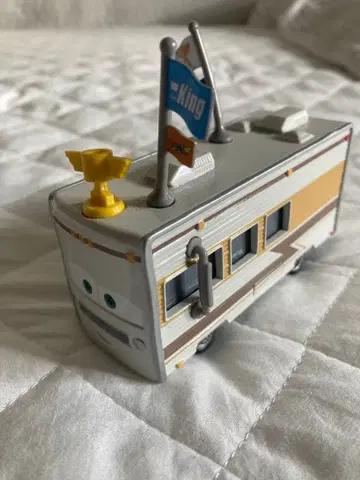 VAN SCANLANE 캠핑카 카즈 미니카 마텔