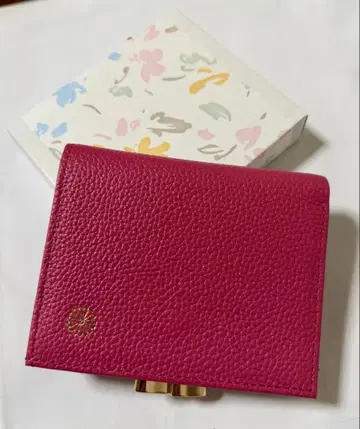 황궁 지갑 이단 접이식 가마구치 핑크