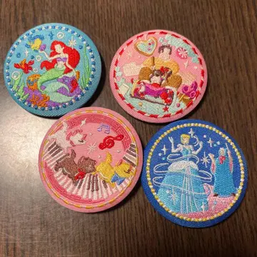 미사용 새상품 디즈니 자수 캔뱃지 4개 세트