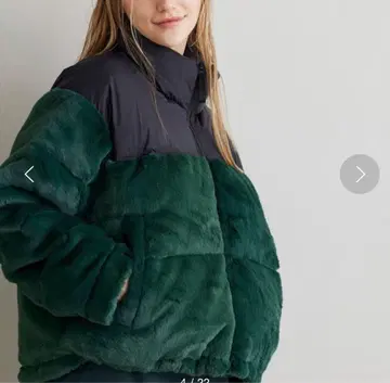 [ 가격 인하 가능 ] NOISEMAKER 퍼 절개 숏 다운 블루종 38