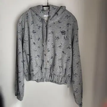 미사용 새상품 SNIDEL UV컷 후디 후드티