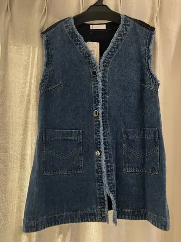 새상품급 미사용 EIMEE LAW 데님 슬리브리스 베스트