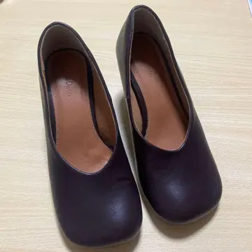 스퀘어 펌프스 23.5cm