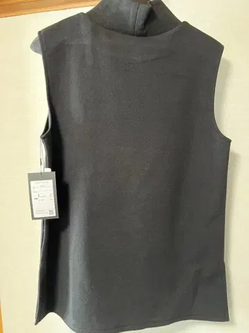 SCOT CLUB 원포인트 슬리브리스 하이넥