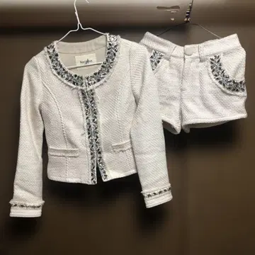 화이트 트위드 자켓 & 숏팬츠 세트