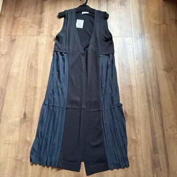 새상품 라슈드 롱베스트 이소재 플리츠 스콧 클럽