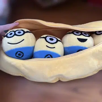 미니언 (바나나 속 4마리) 봉제 인형