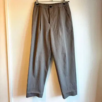 [새상품급] GALERIE VIE 라이트 울 개버딘 턱 스트레이트 팬츠