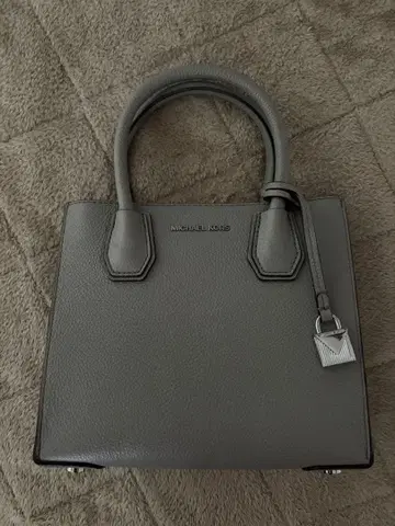 MICHAEL KORS 그레이 숄더백