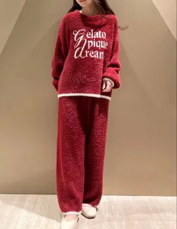 젤라또피케 라메 페더 풀오버 & 롱 팬츠