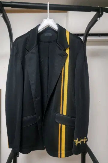 저지 지오메트릭 패턴 2버튼 자켓 s'yte