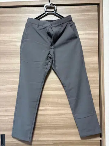 슬림핏 그레이 팬츠 78-84cm