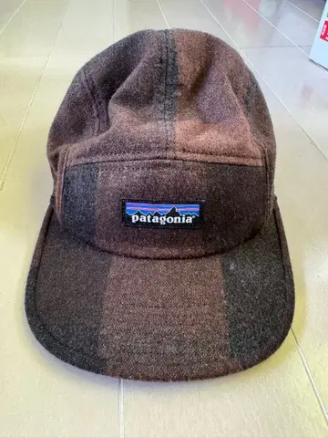 patagonia 체크 무늬 캡 브라운 계열