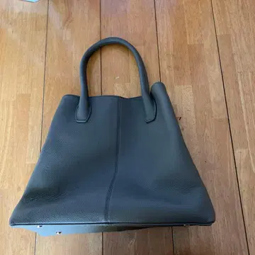 그레이 토트백 3개의 컴파트먼트