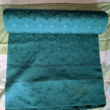 옷감 단고 크레이프 원단 팔괘 포함 그린 컬러 실크 100%