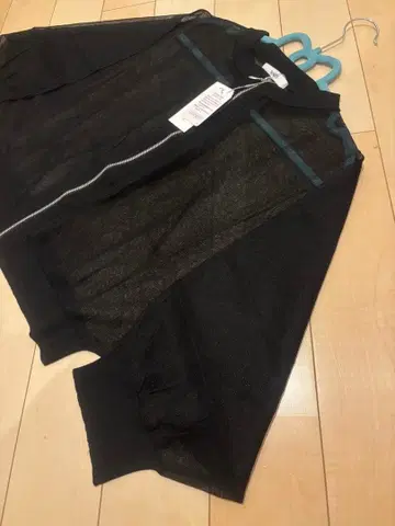 택 포함 새상품 13000엔 집업 상의