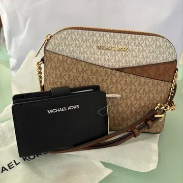 MICHAEL KORS 숄더백과 지갑 세트