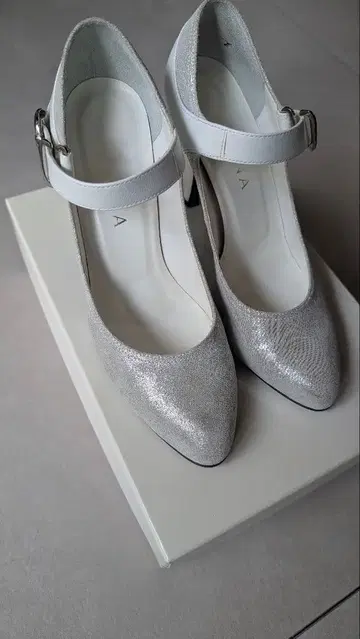 다이애나 하이힐 실버