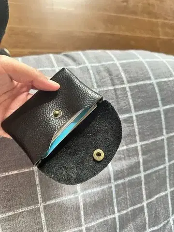 블랙 가죽 코인 케이스 스냅 버튼 포함