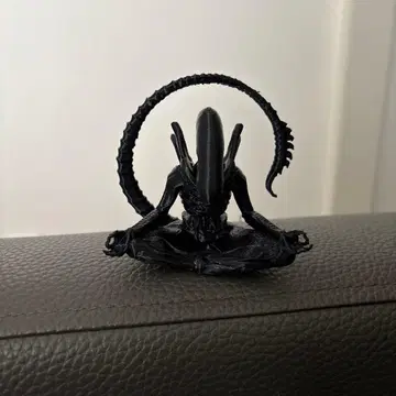 좌선 에이리언 피규어 블랙 약 8cm