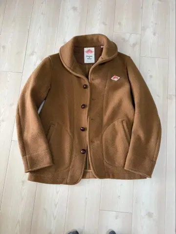 브라운 피 코트